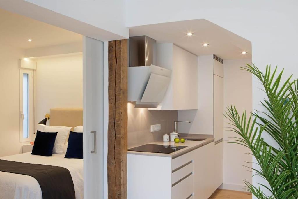 Luminoso Apartamento Con Terraza En Sol Apartment Madrid Luaran gambar