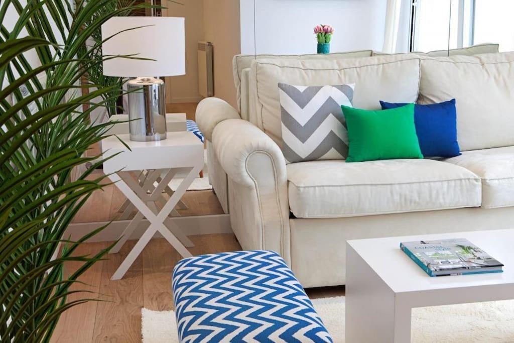 Luminoso Apartamento Con Terraza En Sol Apartment Madrid Luaran gambar